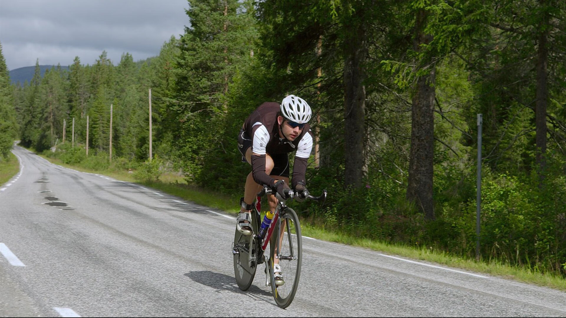 开云体育中国-绿茵魔术师与蓝鹰远征，德布劳内高光时刻与拉齐奥的比利亚雷亚尔征服记