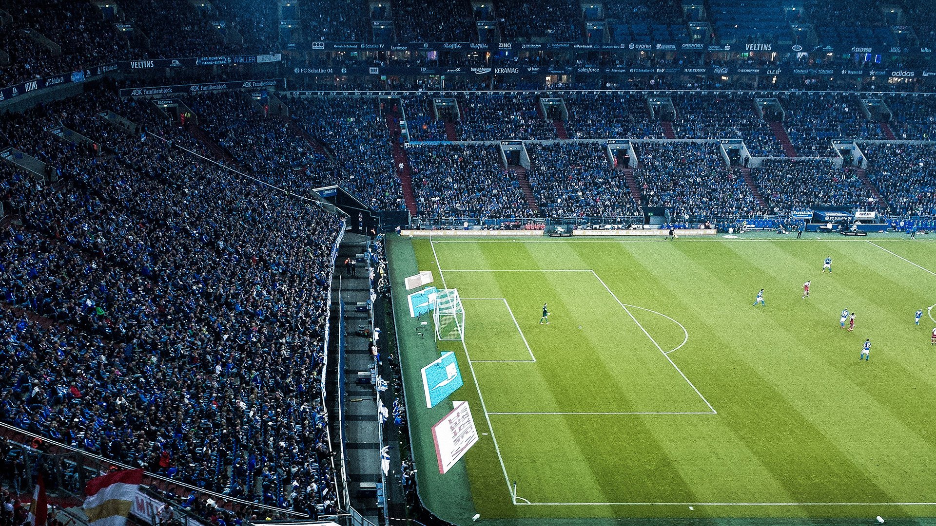 赛道与球场的双重奏，F1街道赛焦点战与快船斩落雄鹿的胜利哲学